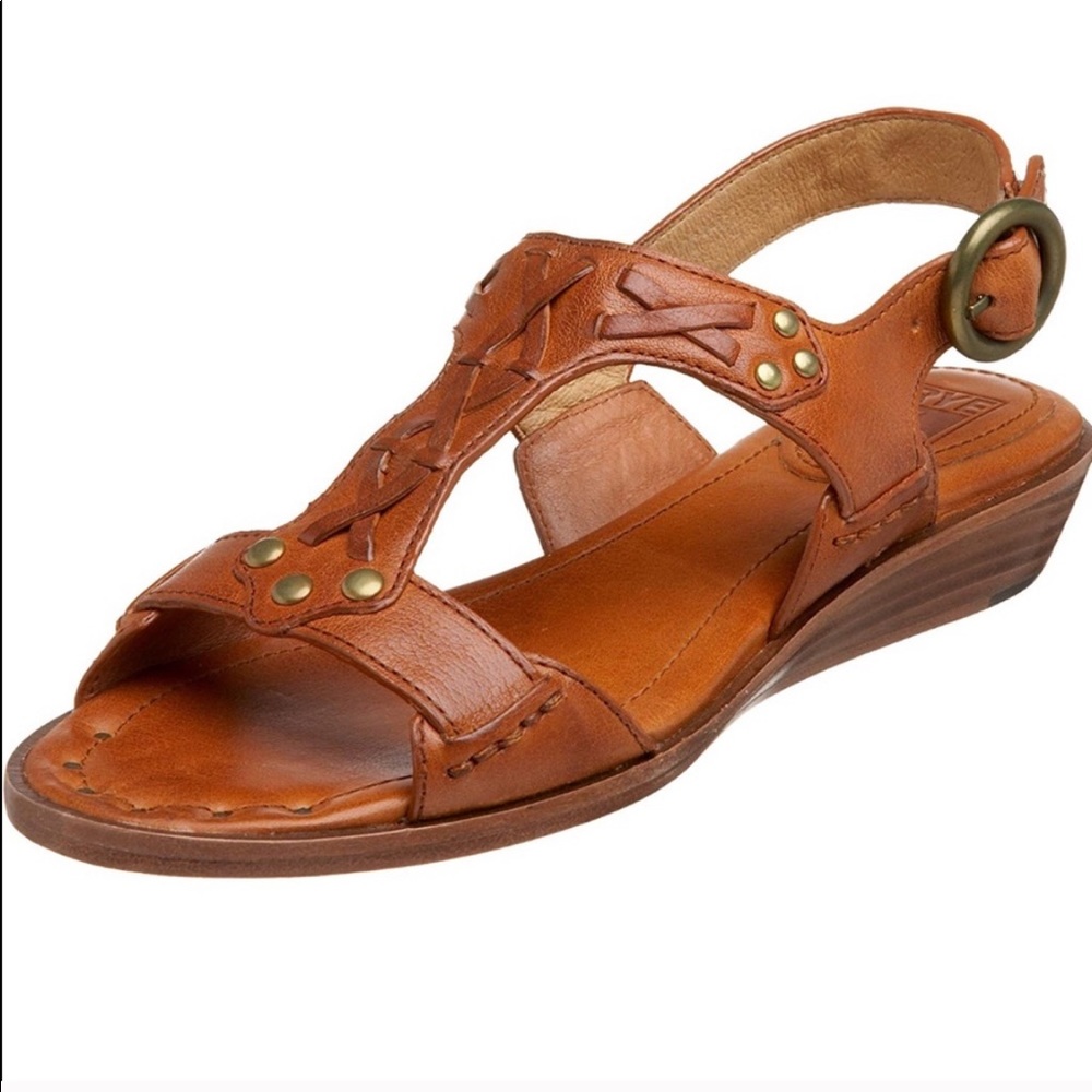 Frye Avery T-Strap studded sandals in Cognac 7.5